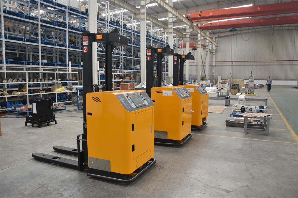 3308维多利亚线路检测中心AGV